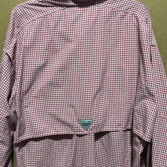 Columbia men’s Super Bahama red long sleeve button down shirt (size XL). - Picture 7 of 11